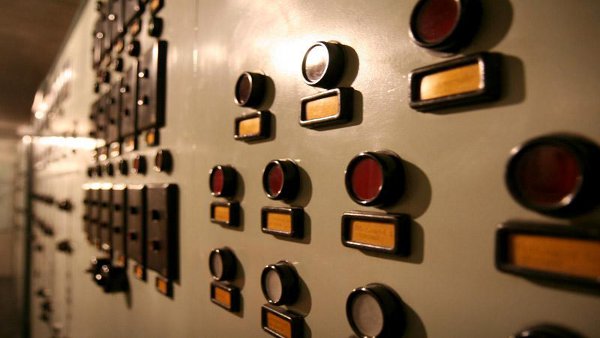 Pohled na část zařízení, které monitorovalo místnost s mumifikovaným tělem.