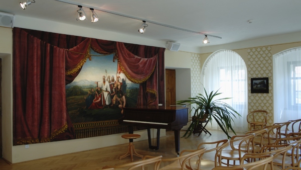 Opona v jabkenické myslivně Opona v jabkenické myslivně