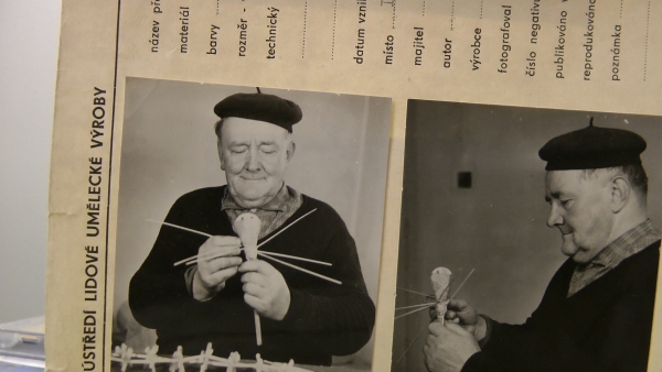 Karta z dokumentace ÚLUV: seznam lidových umělců Karta z dokumentace ÚLUV: seznam lidových umělců