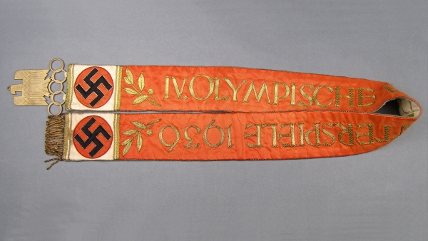 Stuha z hedvábného rypsu pro ZOH v Garmisch-Partenkirchenu roku 1936