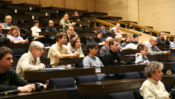 Téma moderní finanční kriminalita přilákalo desítky návštěvníků Téma moderní finanční kriminalita přilákalo desítky návštěvníků