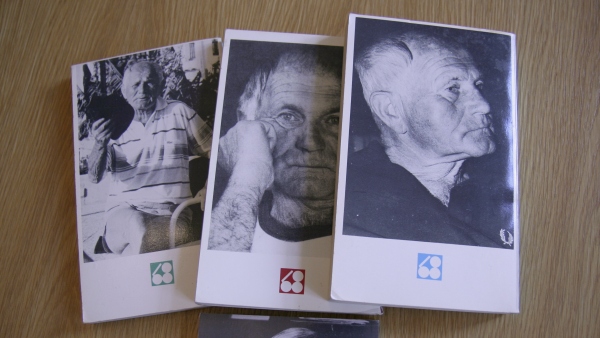 Zadní strany obálek Hrabalových knih z nakladatelství 68 Publishers. Zadní strany obálek Hrabalových knih z nakladatelství 68 Publishers.