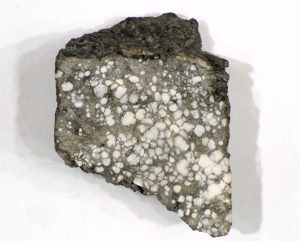 Jadarit ze sbírek mineralogicko-petrologického oddělení Národního muzea