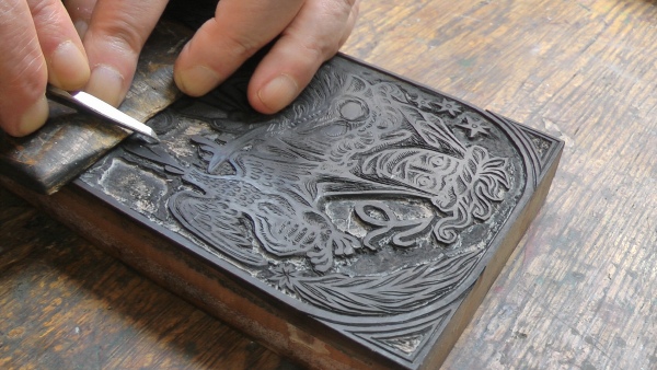 Práce na dřevorytu (Zdeněk Mézl)