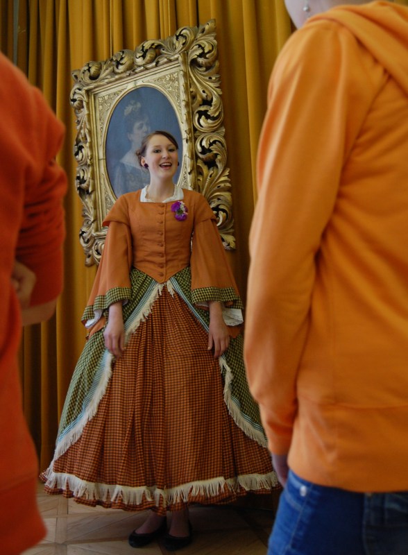 Provádět se dá i v kostýmech