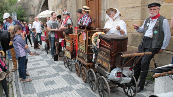 Letošní festival Flašinet žije! na pražské Kampě