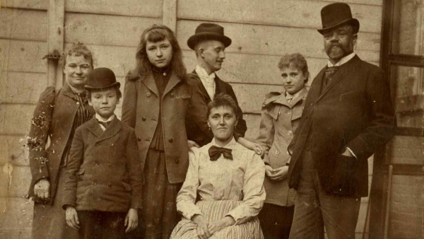 Antonín Dvořák s rodinou v New Yorku (zdroj: Národní muzeum)