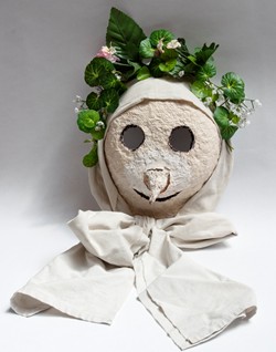 Morana – figura představující smrt byla vynášena z vesnic, aby s ní odešla zima a smrt (zdroj: Národní muzeum) 