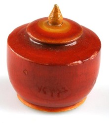 Hračka - nádobka, 19. století (zdroj: Národní muzeum) Hračka - nádobka, 19. století (zdroj: Národní muzeum)