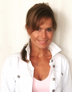 Rozhovor poskytla například i Olga Šípková. Zdroj: Národní muzeum Fotografie. Rozhovor poskytla i Olga Šípková. Zdroj: Národní muzeum