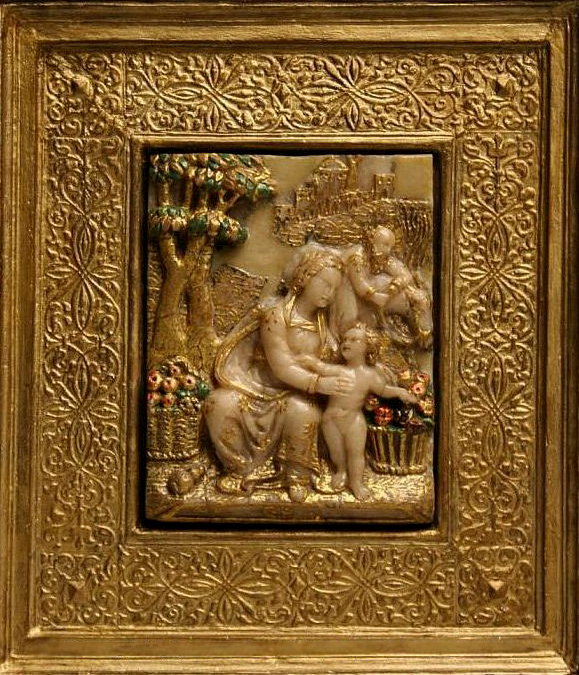 fotografie alabastrového zlaceného reliéfu