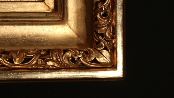 Fotografie. Ukázka bohatě zdobeného zlaceného rámu. Zdroj: Národní muzeum