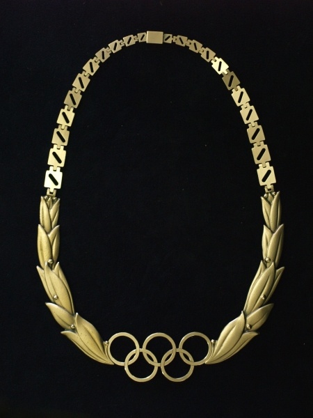 Olympijský řád Ludvíka Daňka - v roce 1998 udělil Mezinárodní olympijský výbor Ludvíku Daňkovi, vítězi v hodu diskem na olympijských hrách v Mnichově v roce 1972, za mimořádné zásluhy o rozvoj sportu a olympismu. Zdroj: Národní muzeum