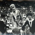 Mistrovství ČSSR ve sportovní gymnastice žen 1966. Na fotografii tři nejlepší československé gymnastky: Zleva: J. Sedláčková, V. Čáslavská a M. Krajčířová.
